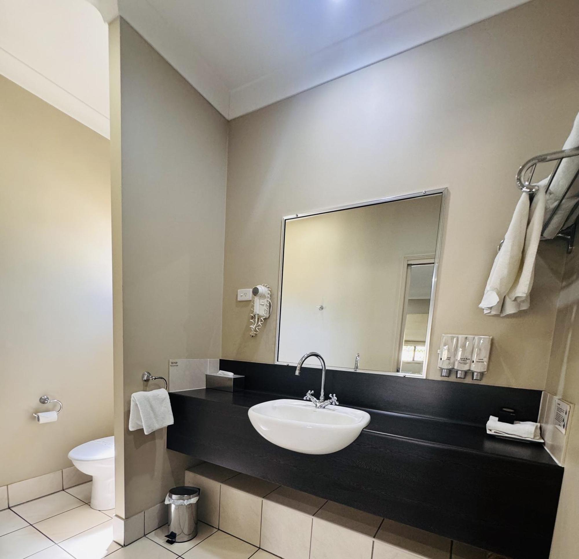 Best Western Bungil Creek Motel Roma Kültér fotó